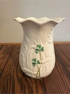 Belleek Porcelain Base Mark with Green Hand-Applied Accent